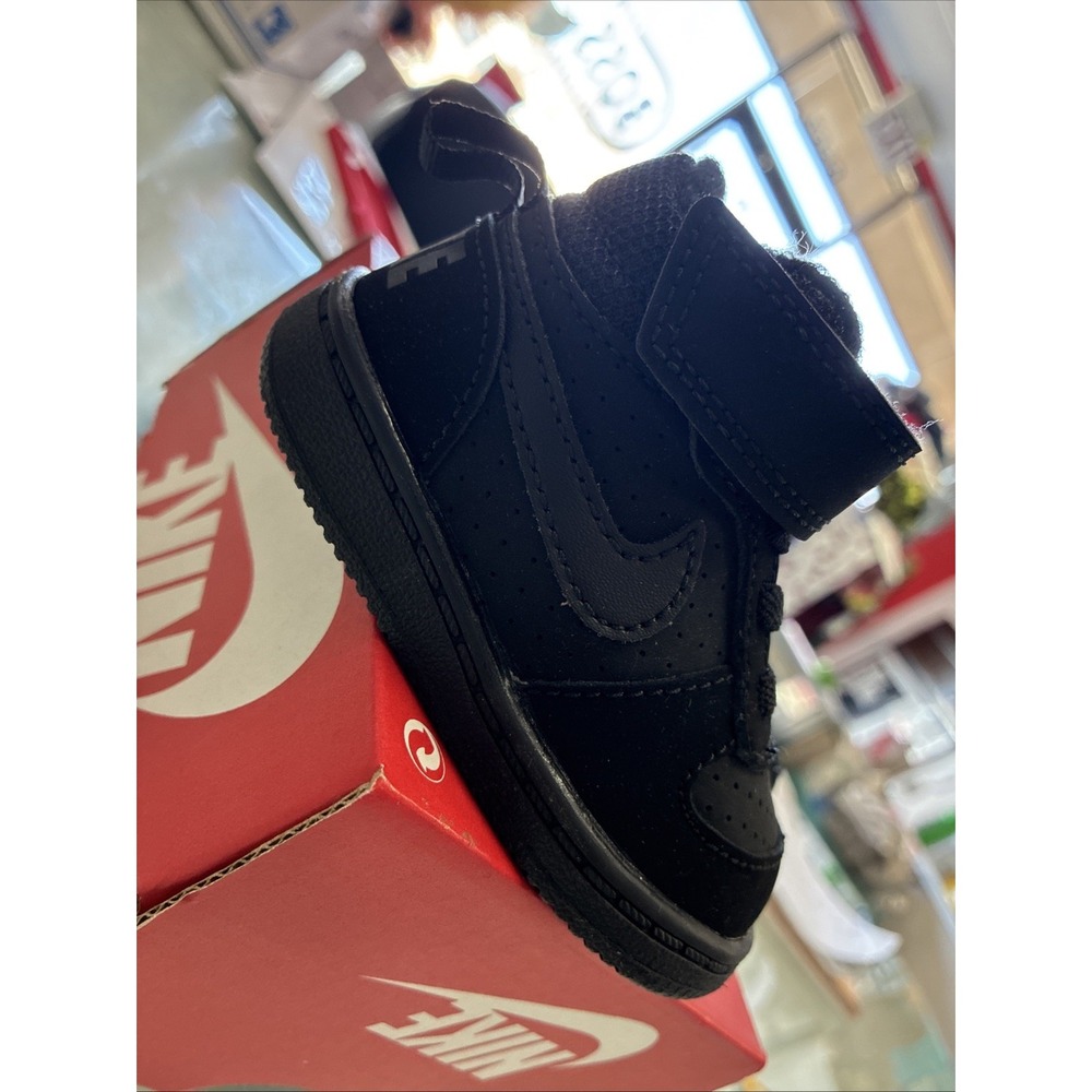 Nike Court Borough Mid Triple Black. SZ 3C 870027-001. New With Box. Toddler